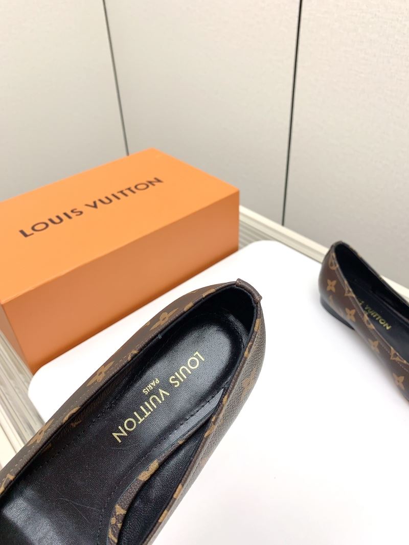 Louis Vuitton Low Shoes